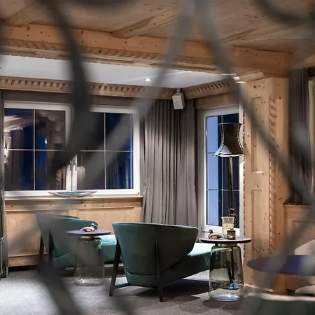 Hartmann - Adults Only 3* Ortisei